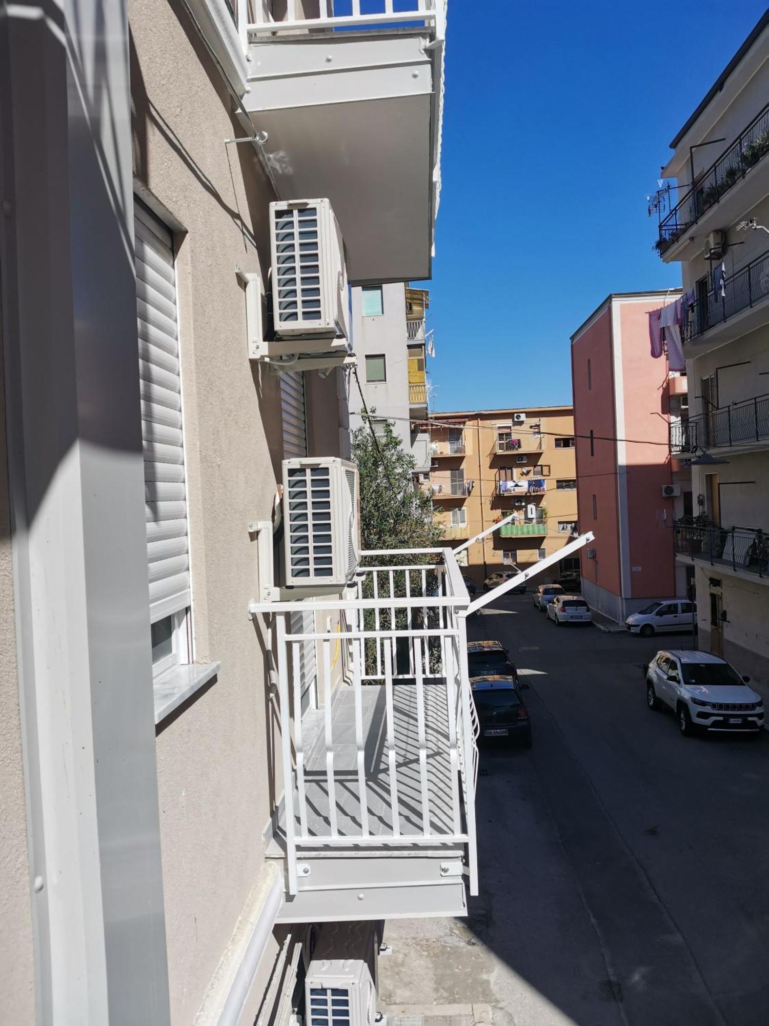 Palazzo Buscema - Appartamenti & Residence Crotone Extérieur photo
