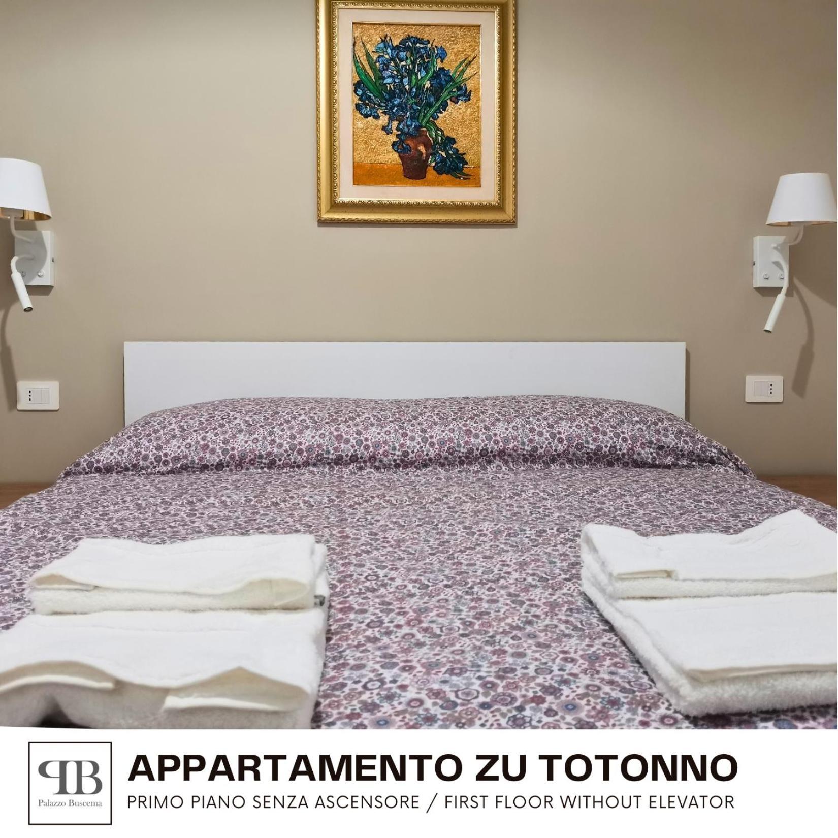 Palazzo Buscema - Appartamenti & Residence Crotone Extérieur photo