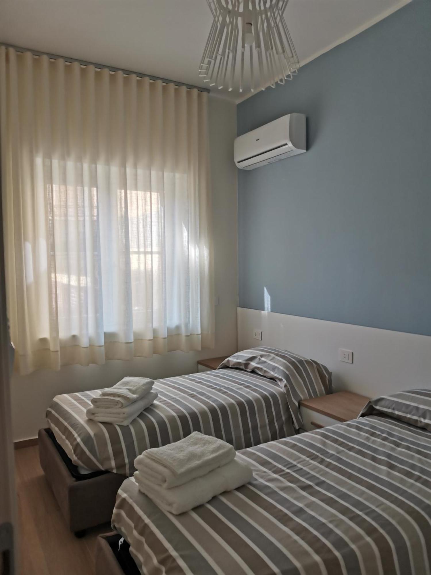 Palazzo Buscema - Appartamenti & Residence Crotone Extérieur photo